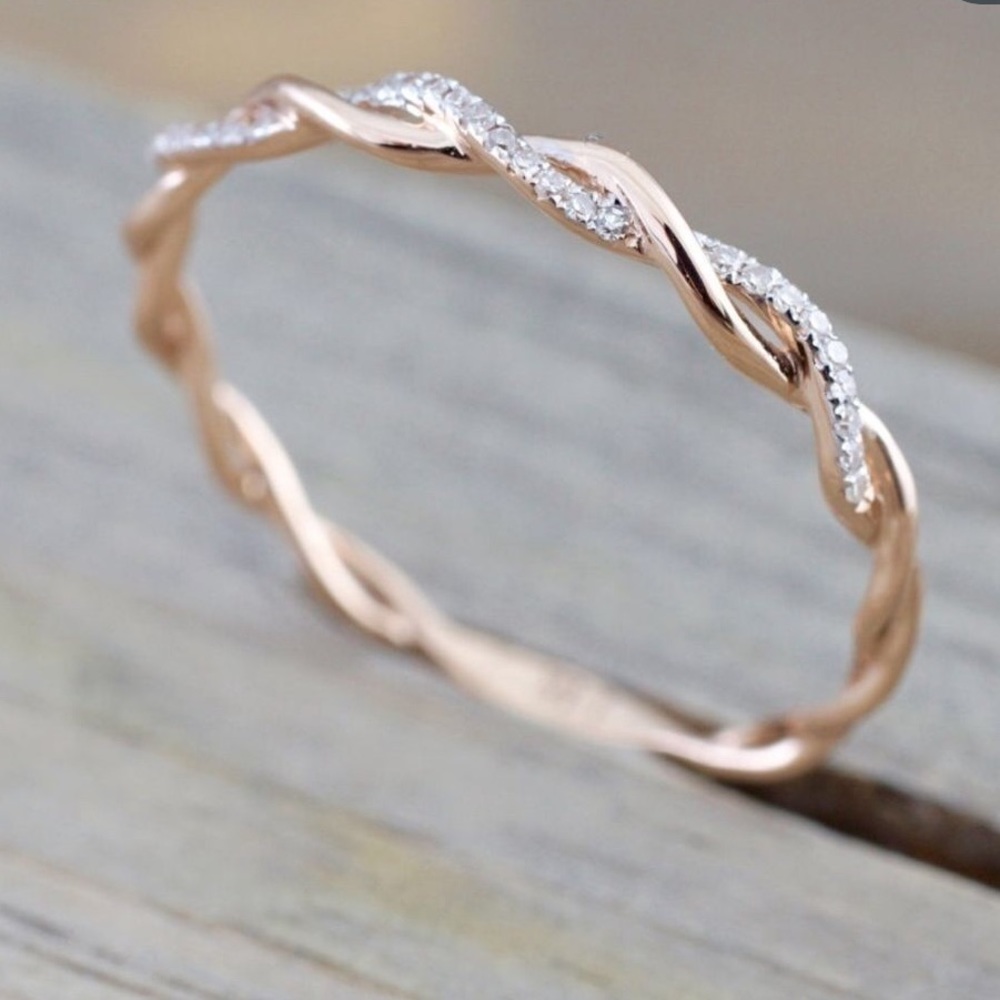 Rose Gold Diamond Twisted Eternity Band Ring